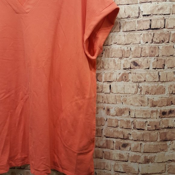 Woman Within Top with Pockets Size 1X  (22-24) - Picture 3 of 12